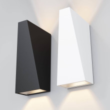 Уличный настенный светодиодный светильник Maytoni Times Square O580WL-L6B